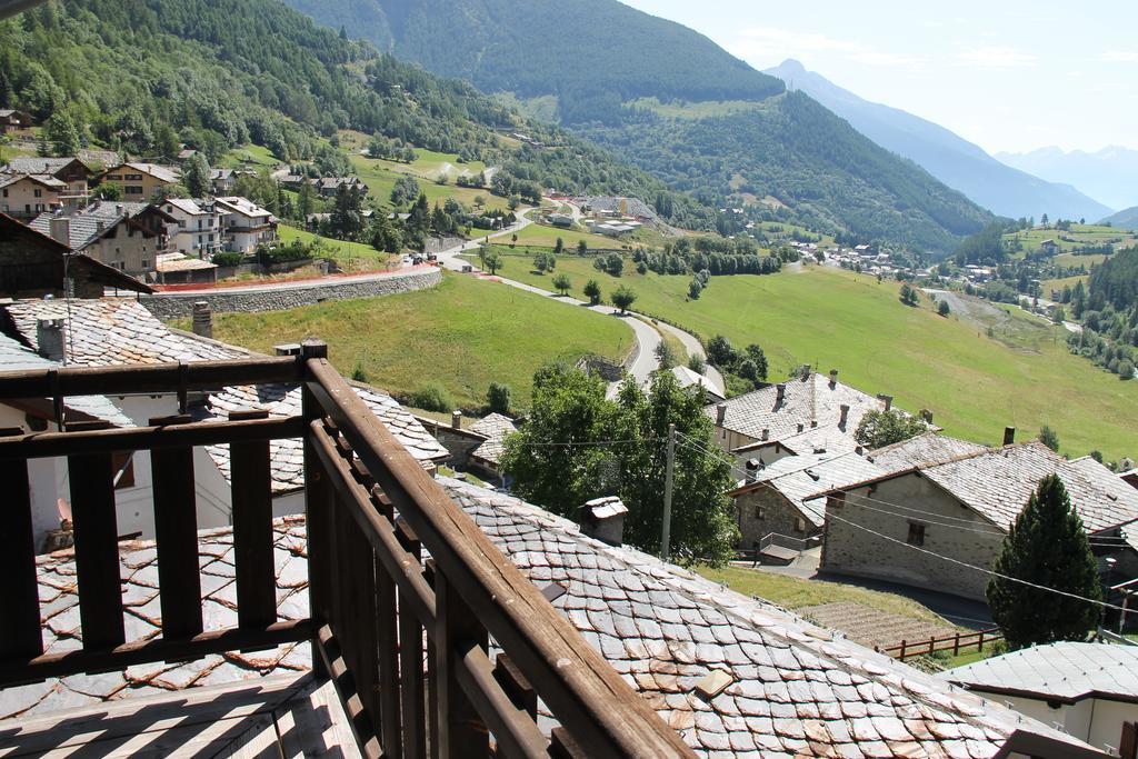 Mont Velan Chambres & Restaurant Saint-Oyen Exterior photo